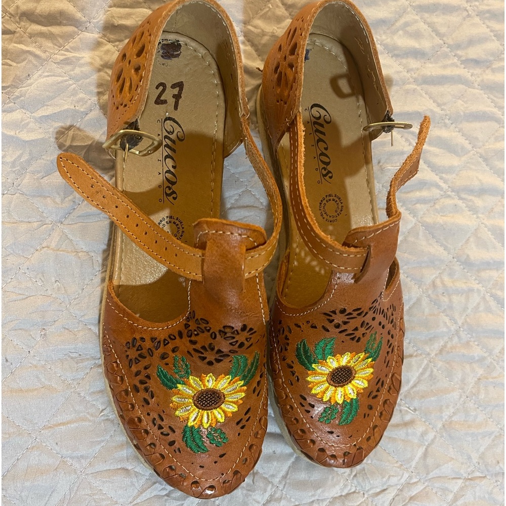 NEW Huaraches with low wedge heel
